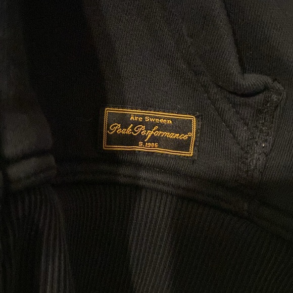 Peak Performance Sweden Black Hoodie - Picture 2 of 8